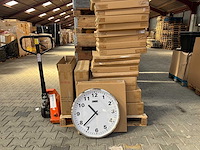 Partij klokken (24x) - afbeelding 1 van  4