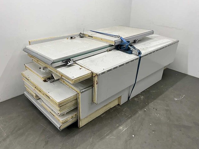 Partij koelcelpanelen met deur - afbeelding 1 van  9