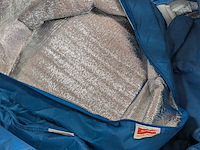 Partij koeltassen gevuld met lege glazen flessen - afbeelding 7 van  8