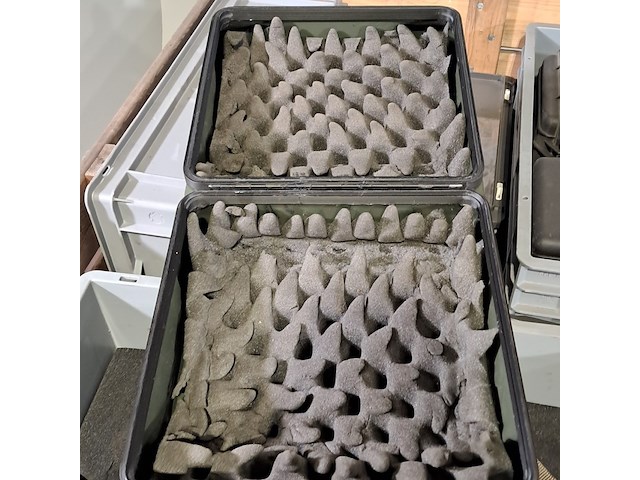 Partij koffers en kisten - afbeelding 4 van  9