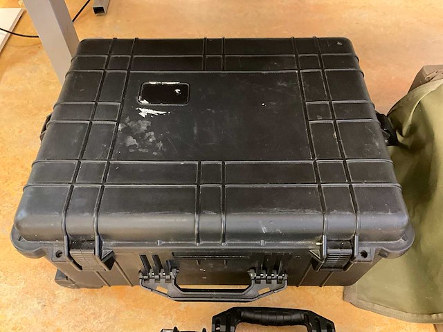 Partij koffers en tassen - afbeelding 2 van  5