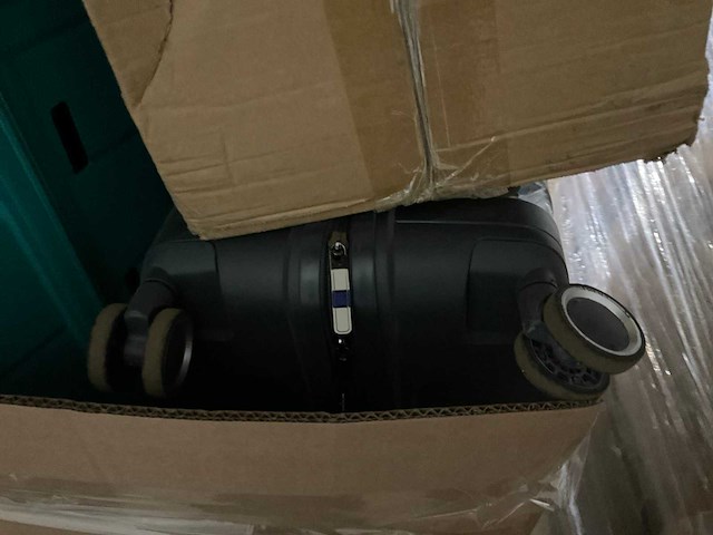 Partij koffers - afbeelding 2 van  14