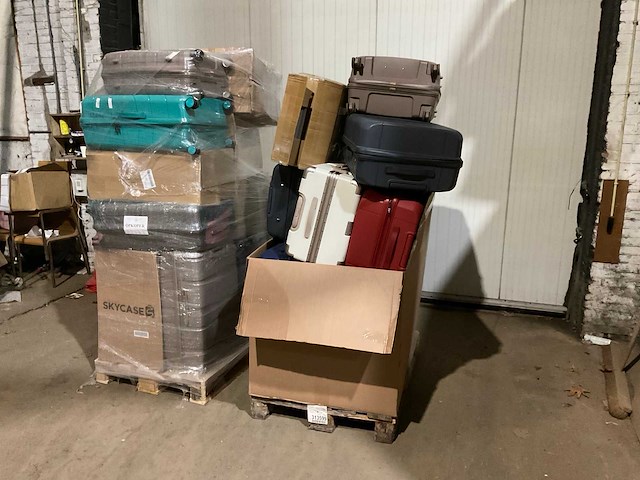 Partij koffers - afbeelding 1 van  14