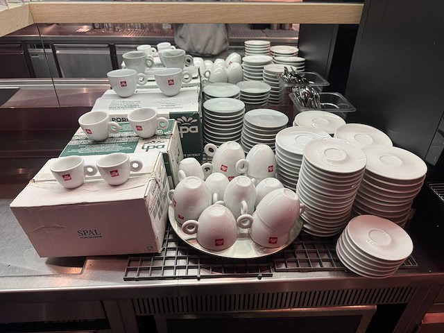 Partij koffieservies - afbeelding 1 van  4