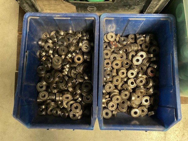Partij kogellagers en wieltjes - afbeelding 2 van  2