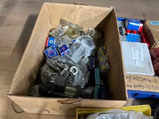Partij kogellagers & machine onderdelen - afbeelding 2 van  7