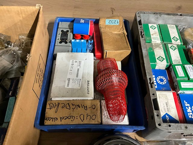 Partij kogellagers & machine onderdelen - afbeelding 3 van  7