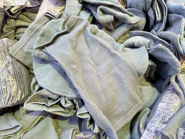 Partij kolsjalen en bivakmutsen - afbeelding 6 van  6