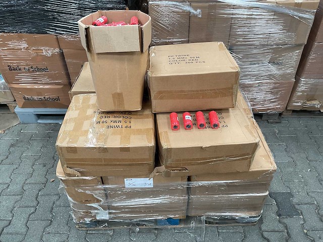 Partij koord - rood - 50 meter (2700x) - afbeelding 2 van  5