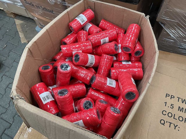 Partij koord - rood - 50 meter (2700x) - afbeelding 3 van  5