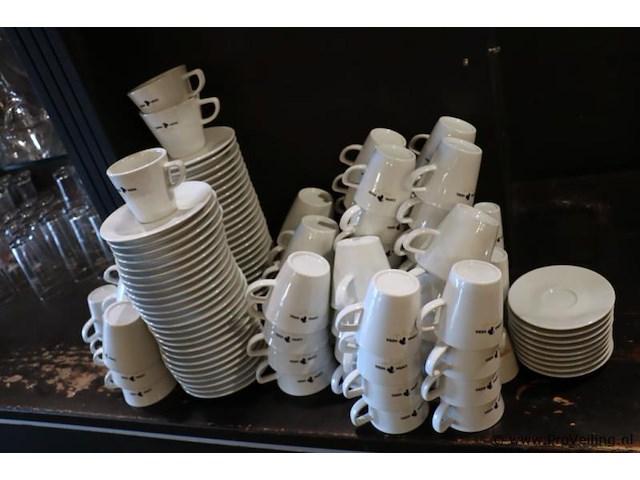 Partij kop en schotels met opdruk "capra nera" - afbeelding 1 van  5