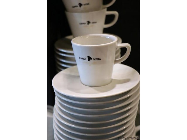 Partij kop en schotels met opdruk "capra nera" - afbeelding 2 van  5