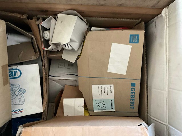 Partij koppeling en kranen - afbeelding 5 van  15