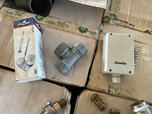 Partij koppeling en kranen - afbeelding 9 van  15