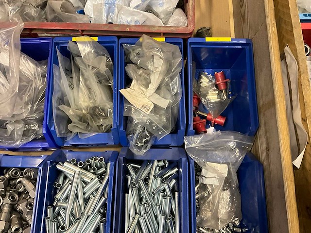 Partij koppelingen en connectors - afbeelding 5 van  6
