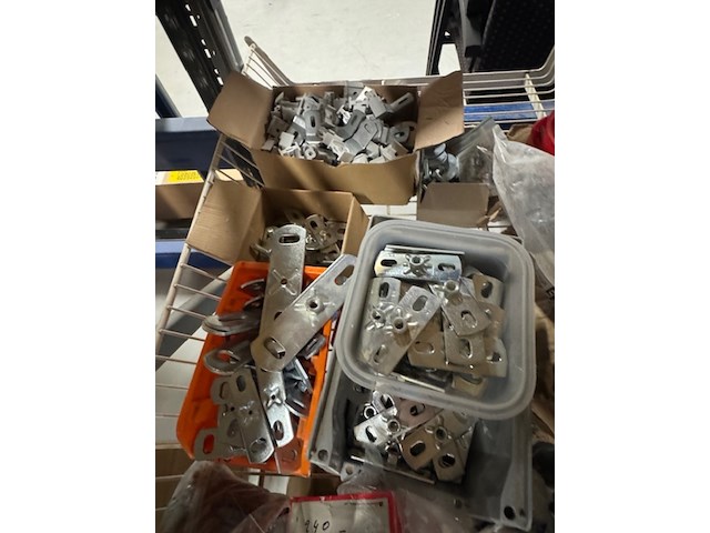 Partij koppelingen en ijzerwaren - afbeelding 5 van  10