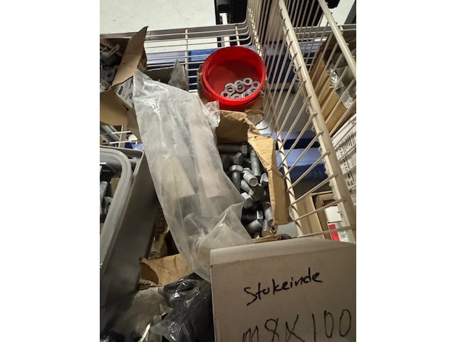 Partij koppelingen en ijzerwaren - afbeelding 6 van  10