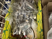 Partij koppelingen en ijzerwaren - afbeelding 10 van  10