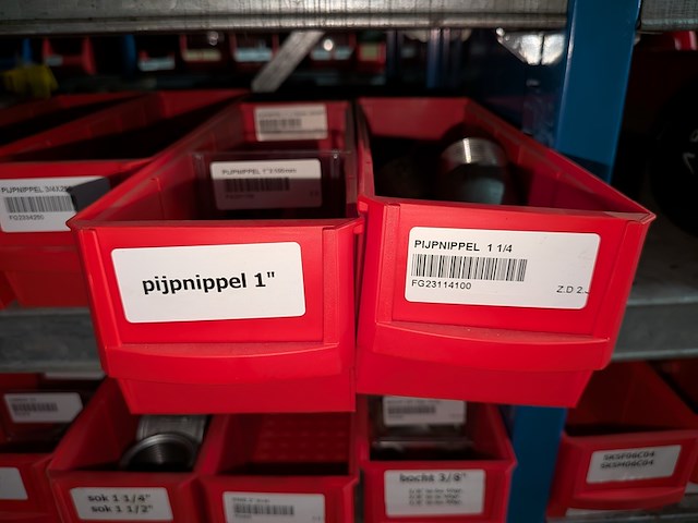 Partij koppelingen en nippels - afbeelding 31 van  62