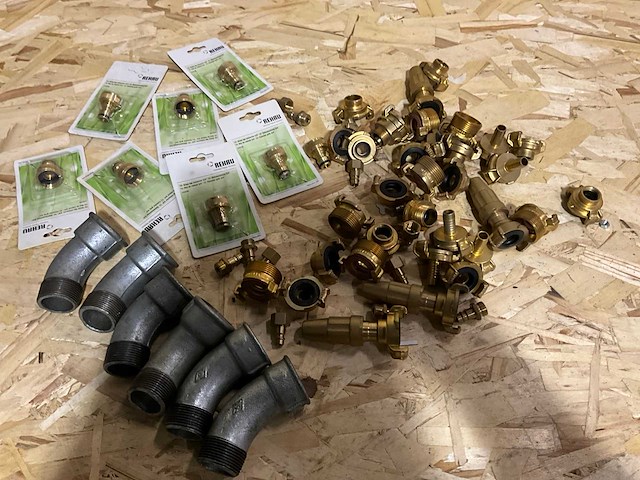 Partij koppelingen en toebehoren - afbeelding 1 van  5