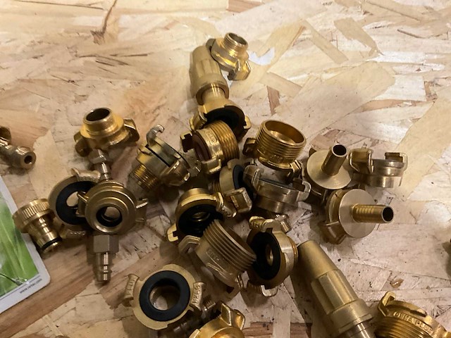 Partij koppelingen en toebehoren - afbeelding 3 van  5