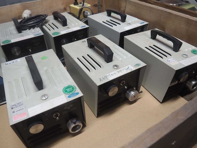 Partij koudlicht bronnen (leica & fiberlite) - afbeelding 4 van  11