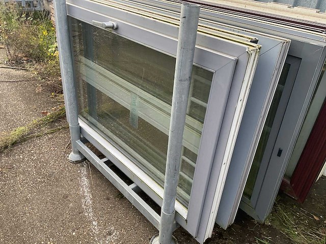 Partij kozijnen - afbeelding 3 van  5