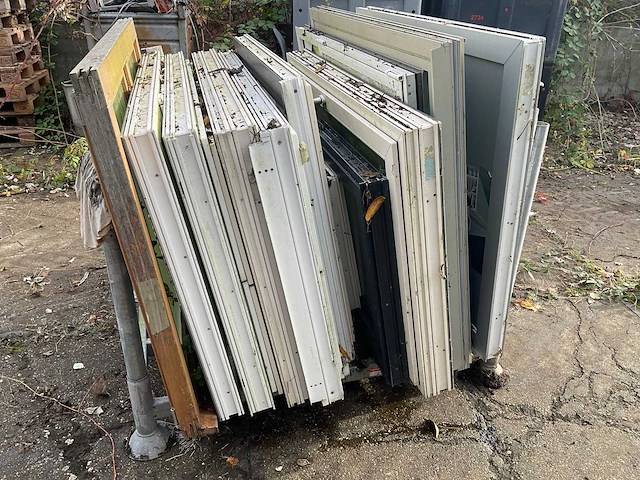 Partij kozijnen - afbeelding 6 van  7