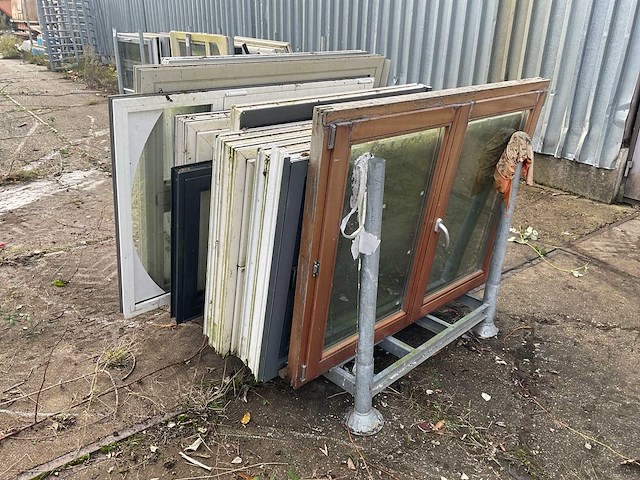 Partij kozijnen - afbeelding 4 van  7