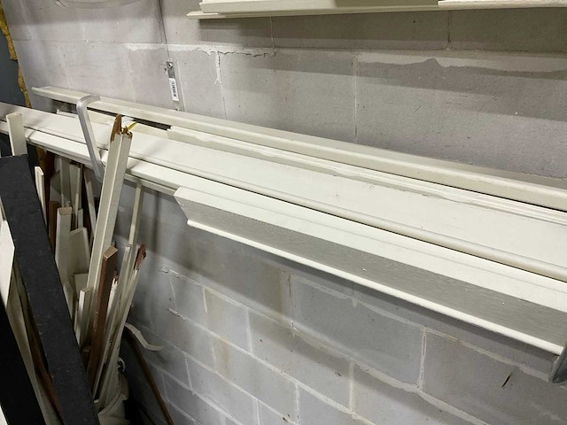 Partij kozijnlijsten en strips - afbeelding 6 van  11