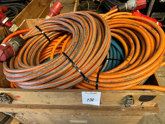 Partij krachtstroom kabels 32ampere 5g4 400 volt - afbeelding 1 van  2