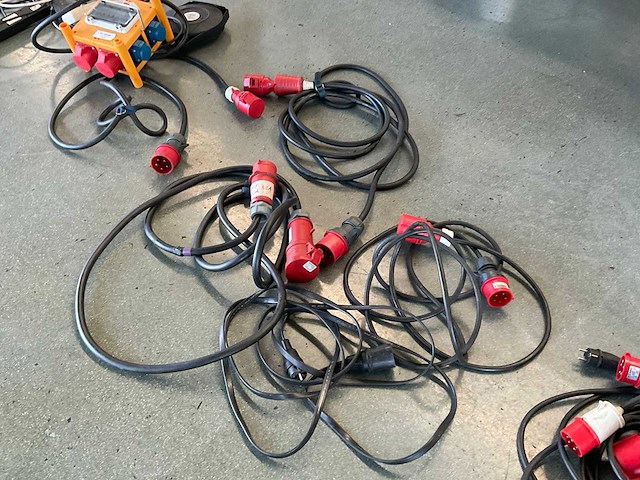 Partij krachtstroom kabels en divers - afbeelding 3 van  4