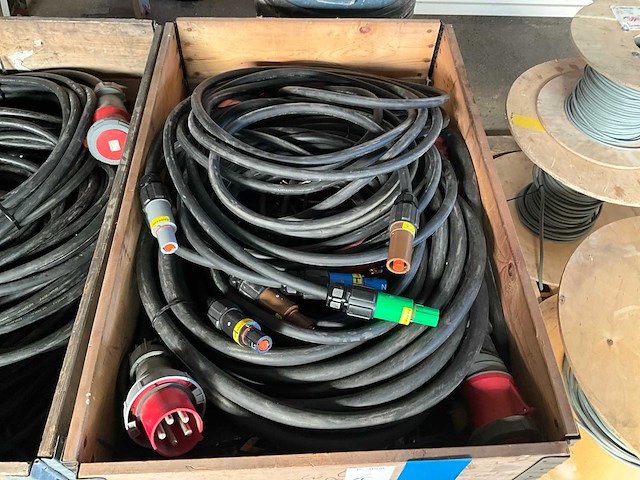 Partij krachtstroom & powerlock kabel - afbeelding 2 van  2