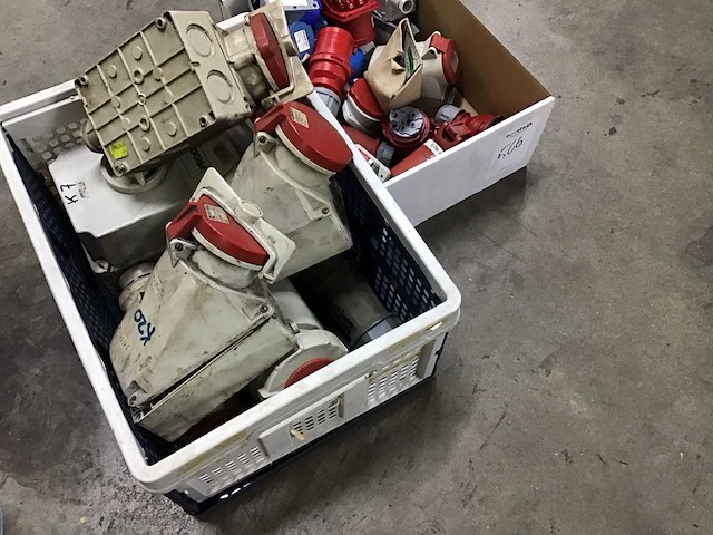 Partij krachtstroom stekkers - afbeelding 1 van  3