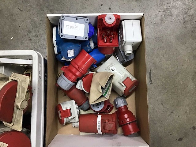 Partij krachtstroom stekkers - afbeelding 2 van  3