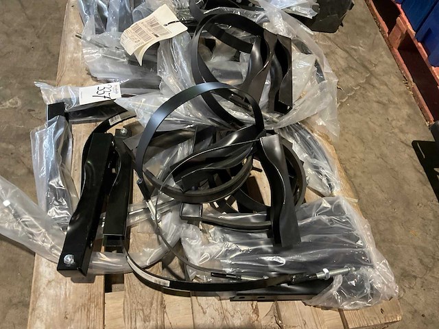 Partij kramp tankbeugels - afbeelding 2 van  3