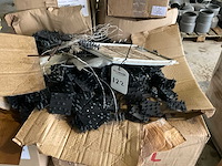 Partij kramplaten - afbeelding 2 van  4