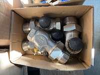 Partij kranen en afsluiters - afbeelding 5 van  21