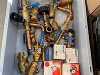 Partij kranen en afsluiters - afbeelding 12 van  21