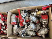 Partij kranen en afsluiters - afbeelding 19 van  21