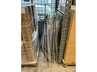 Partij kransen standaarden h120cm (21x) - afbeelding 3 van  4