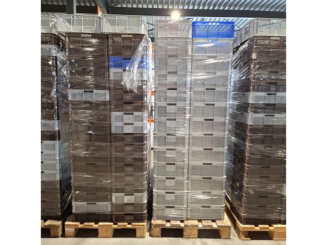 Partij kratten, diverse soorten en maten - afbeelding 13 van  18