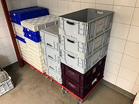 Partij kratten en dollies - afbeelding 1 van  2