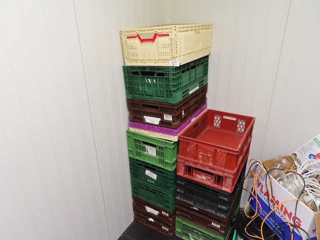 Partij kratten - afbeelding 2 van  2