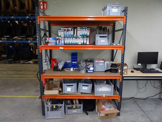 Partij krimpkous en installatiemateriaal - afbeelding 1 van  14