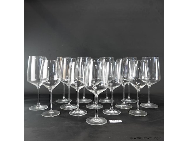 Partij kristallen wijnglazen in doos - afbeelding 2 van  5