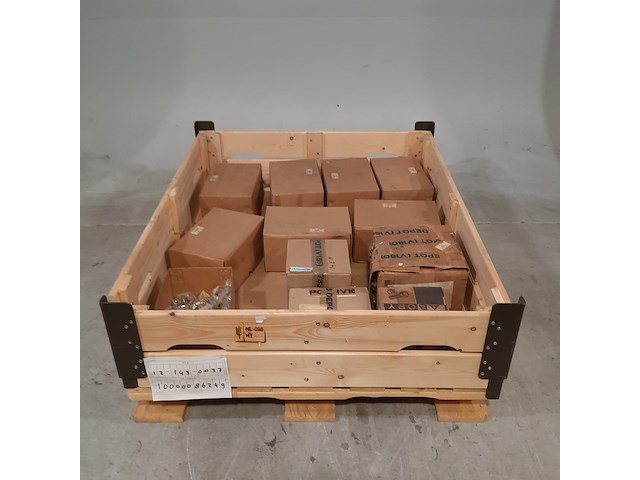 Partij kroonmoeren - afbeelding 1 van  6