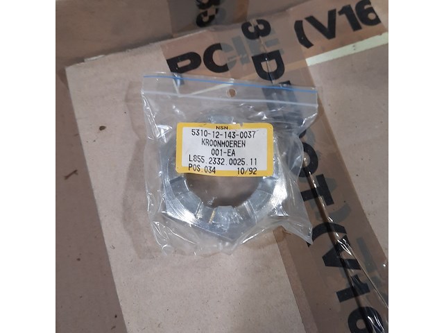 Partij kroonmoeren - afbeelding 5 van  6