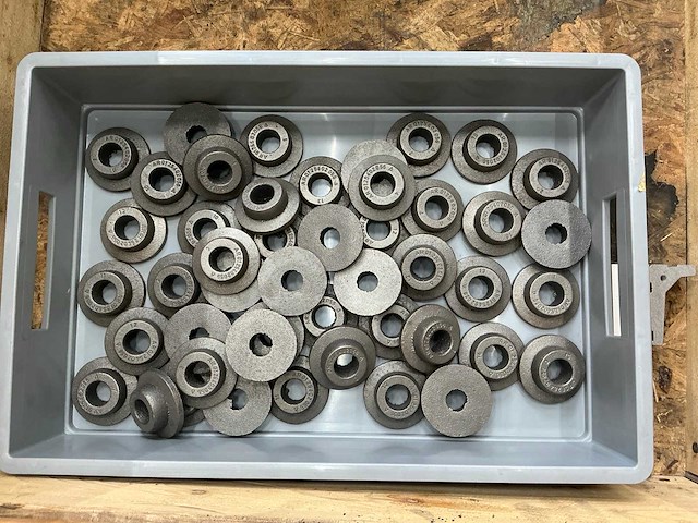 Partij kroonwielen en flamco t-plus aftakkoppelingen - afbeelding 8 van  8