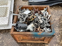 Partij kruis koppelingen - afbeelding 1 van  2